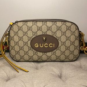 LIKE NEW! Gucci Neo Vintage GG Supreme messenger bag
